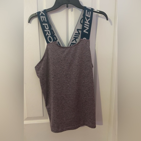 NIKE PRO INTERTWIST LOOSE FIT DRI FIT TRAINING TANK TOP - Picture 1 of 5